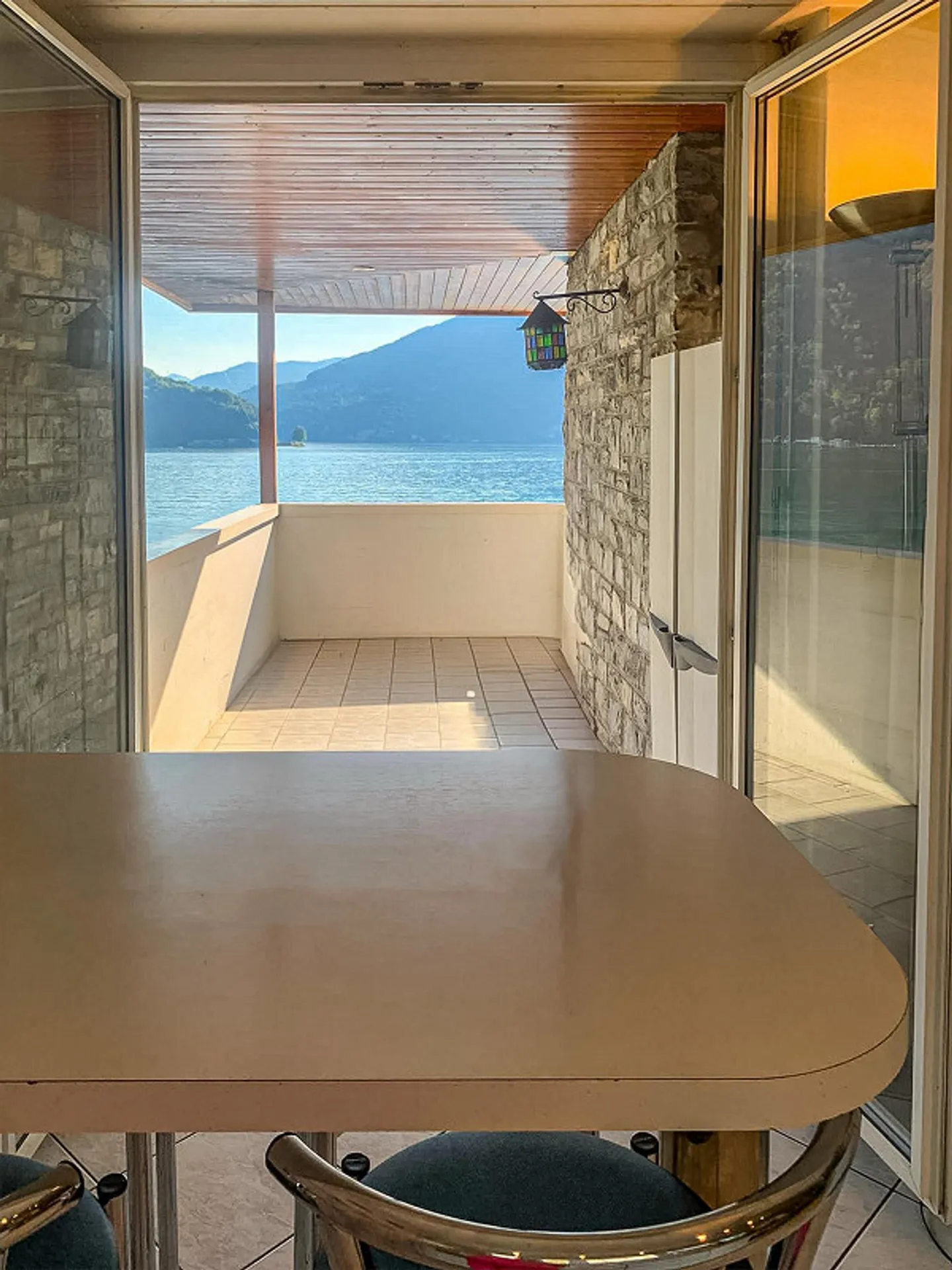 Villa direttamente sul lago con posti barca privati - Foto 6 di 16