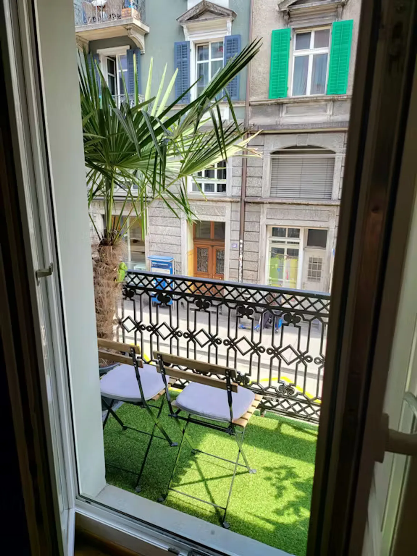 Charming Apartment in Zürich - Photo 3 of 8
