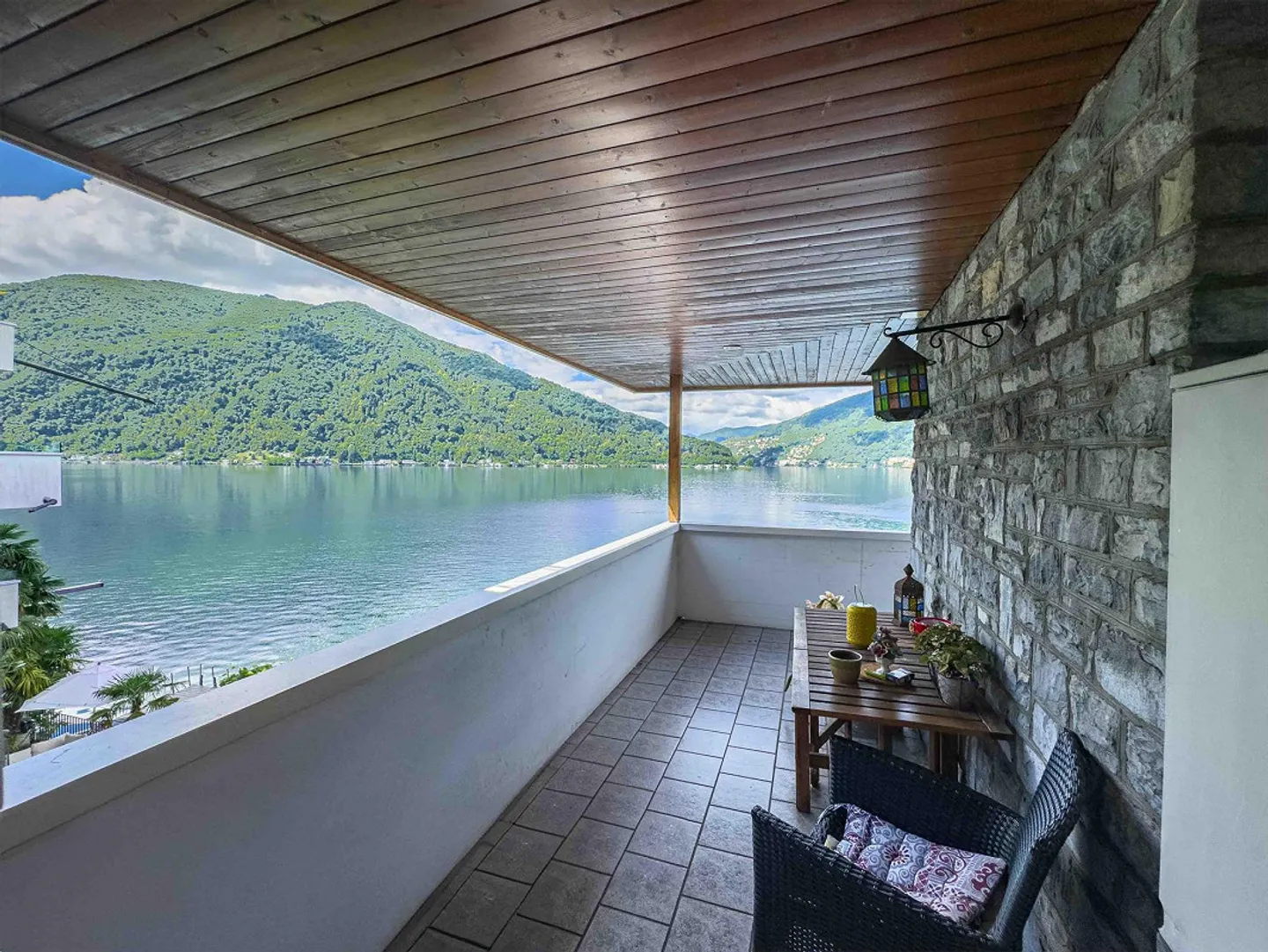 Villa direttamente sul lago con posti barca privati - Foto 7 di 16