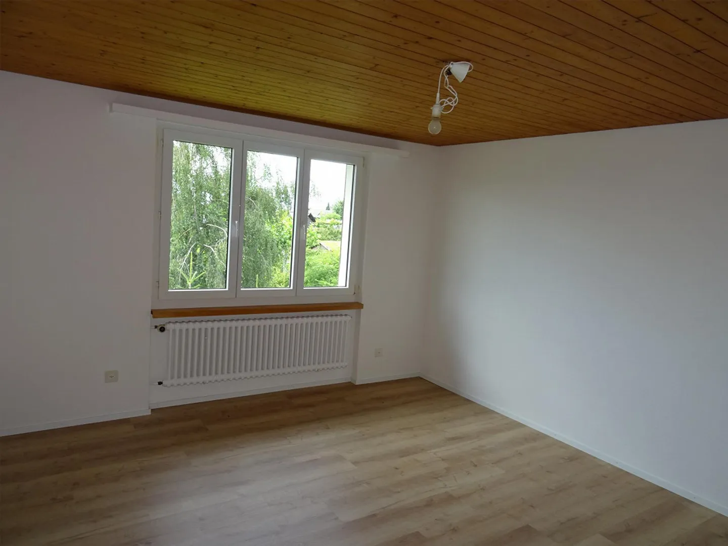 Detached, large, bright single-family house with garden - Photo 4 of 11