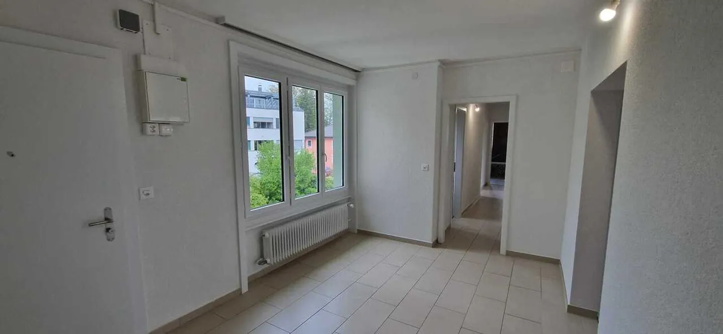 Grand 3.5 pièces de standing à 5 minutes à pied de la gare de Fribourg - Photo 3 sur 18