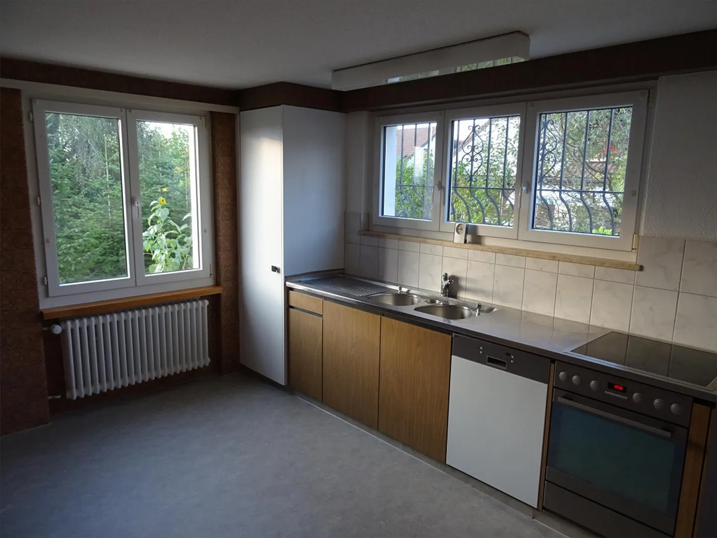 Detached, large, bright single-family house with garden - Photo 8 of 11