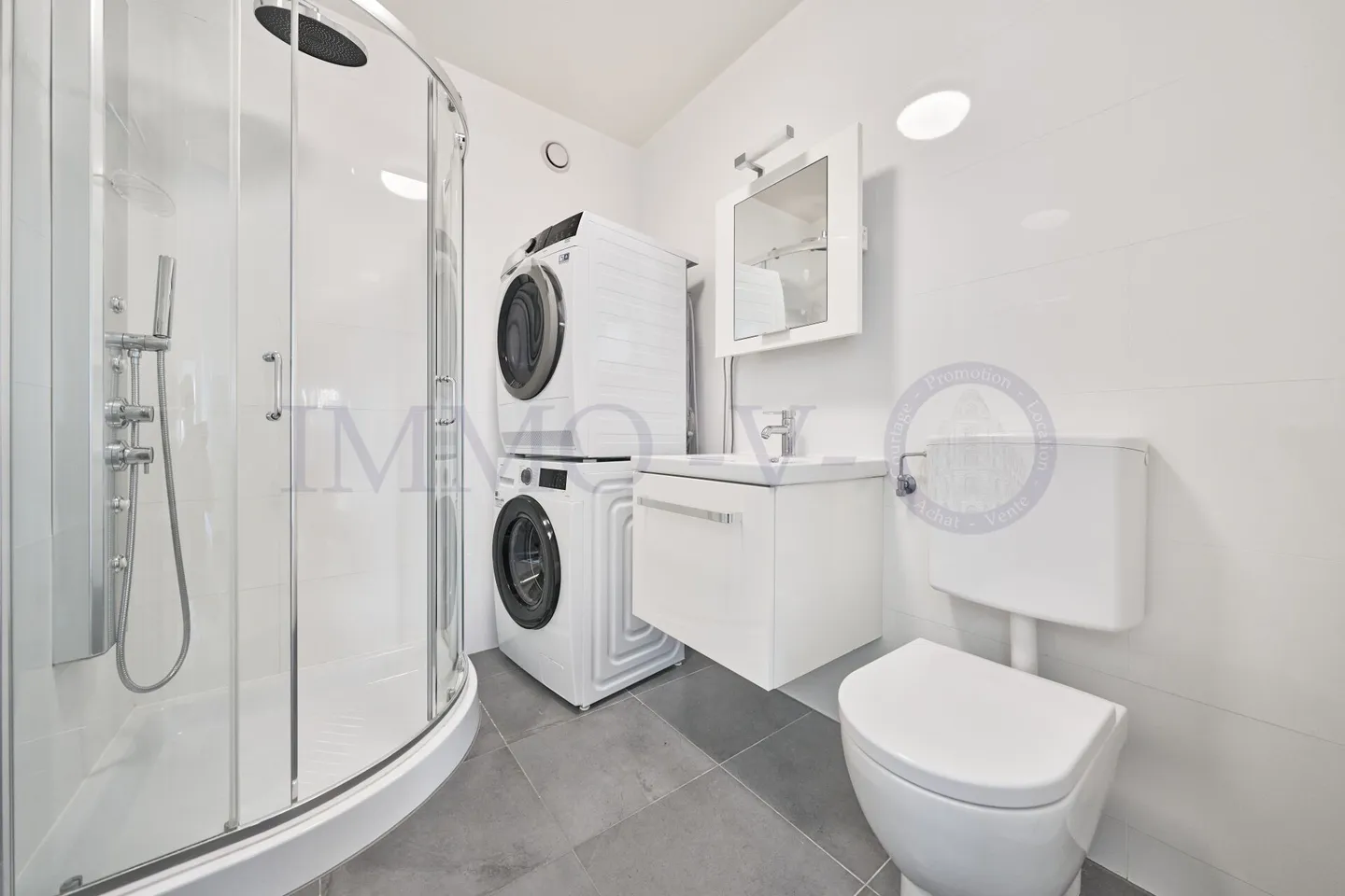 SPACIEUX AVEC BALCONS ET VUE LAC - EMPLACEMENT IDYLLIQUE - Photo 11 sur 12