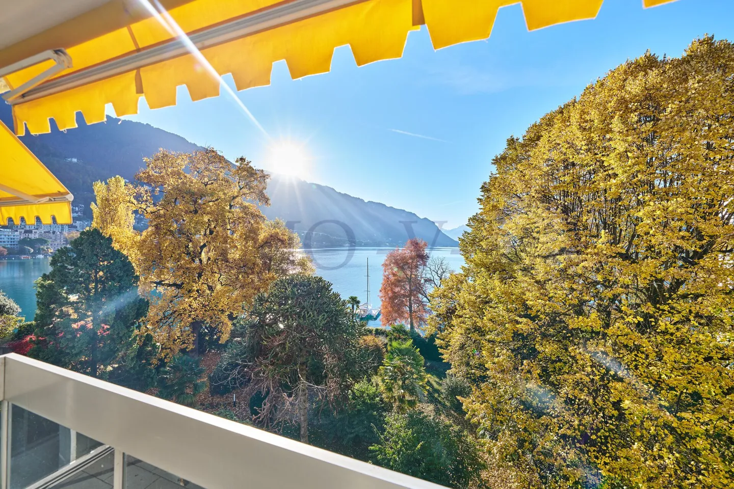 SPACIEUX AVEC BALCONS ET VUE LAC - EMPLACEMENT IDYLLIQUE - Photo 4 sur 12