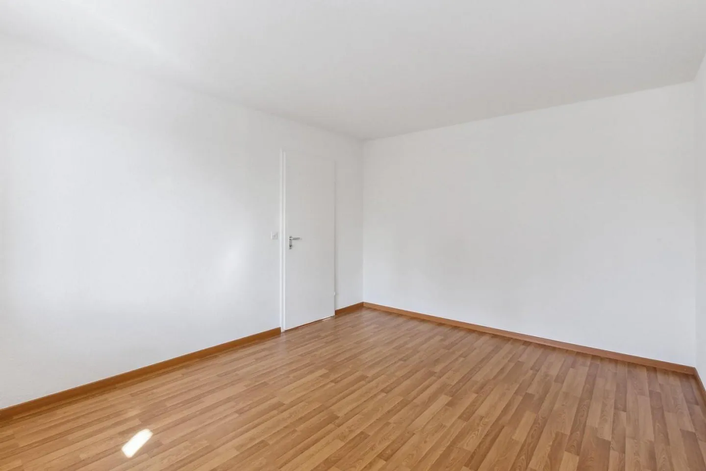 Appartement lumineux de 3,5 pièces au 5ème étage avec balcon - Photo 6 sur 11