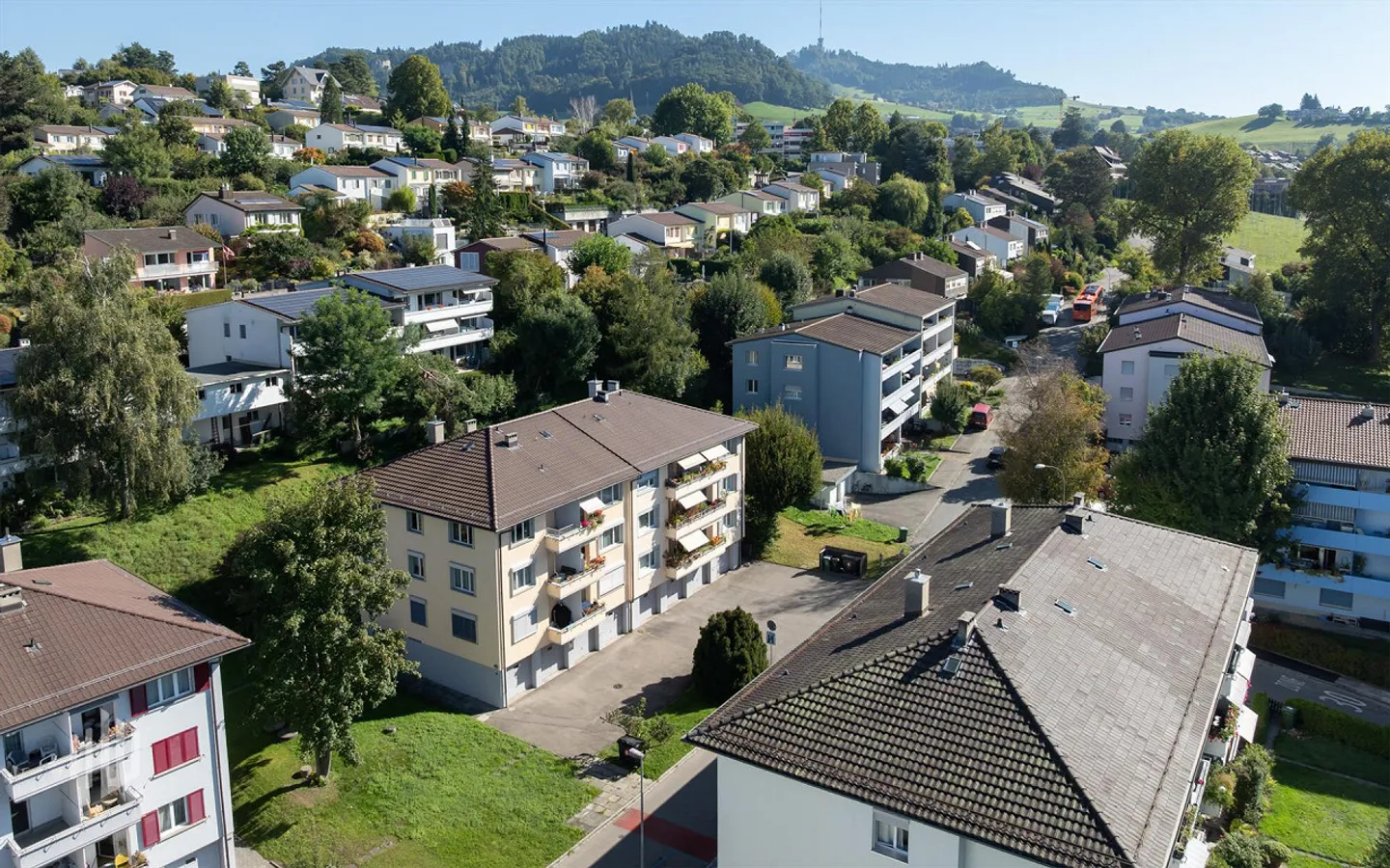 ImmoWyss - Casa plurifamiliare con 6 appartamenti affittati a Ittigen - Foto 12 di 13