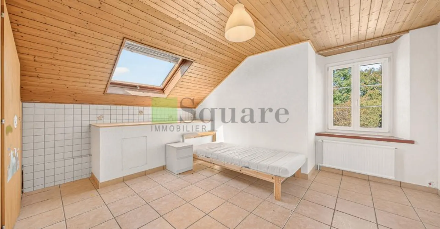 Rental House with 12 Rooms - Photo 5 of 13