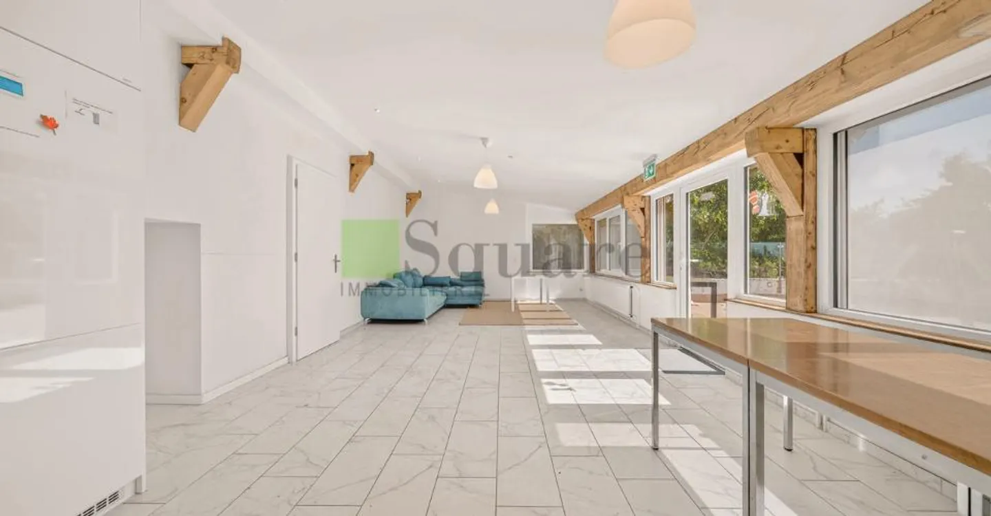 Rental House with 12 Rooms - Photo 10 of 13