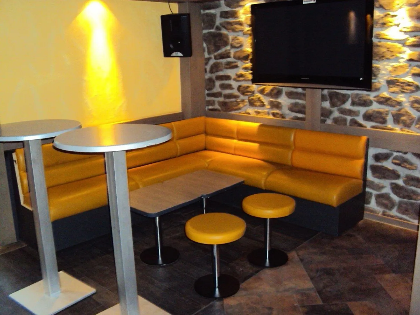 TOP Event Location/BAR for up to 200 people - Photo 9 of 13