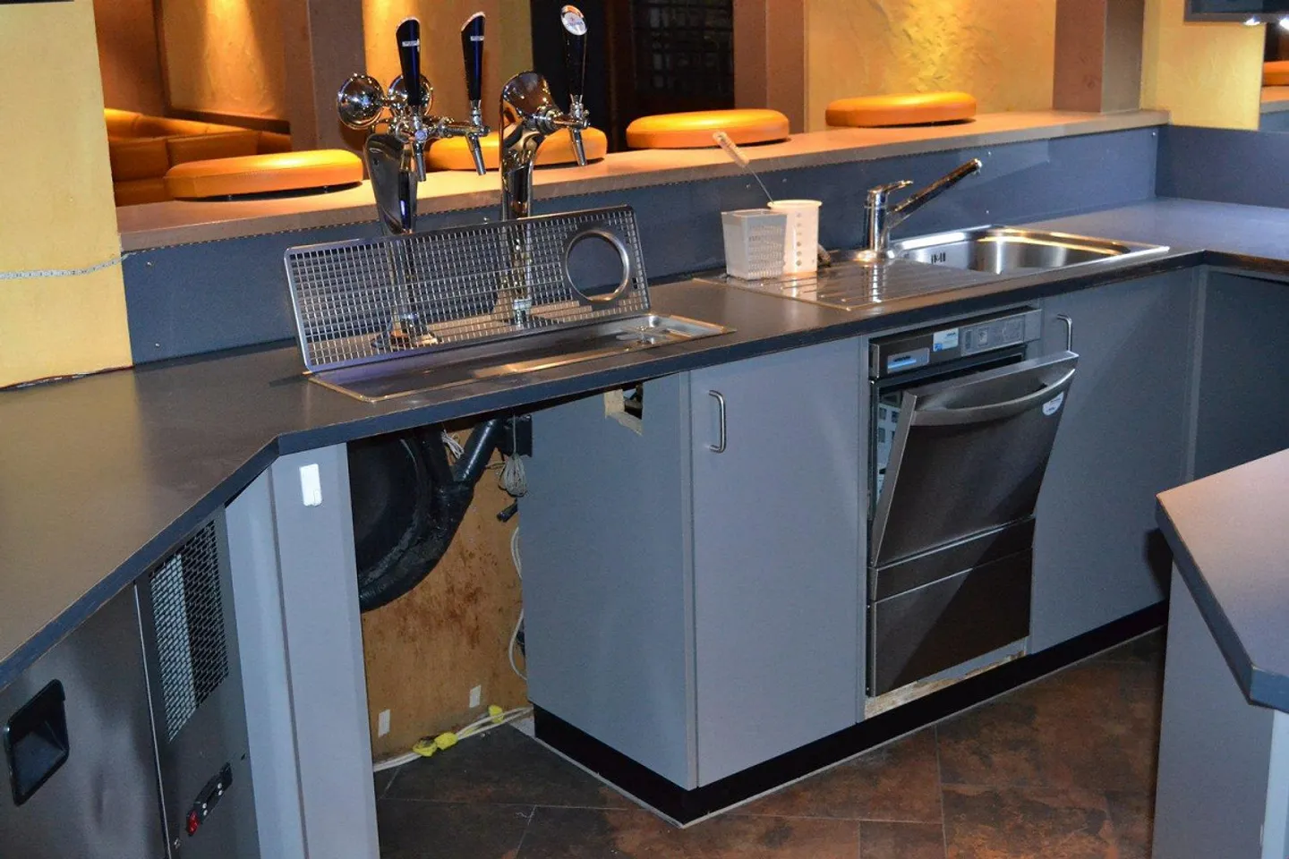 TOP Event Location/BAR for up to 200 people - Photo 13 of 13