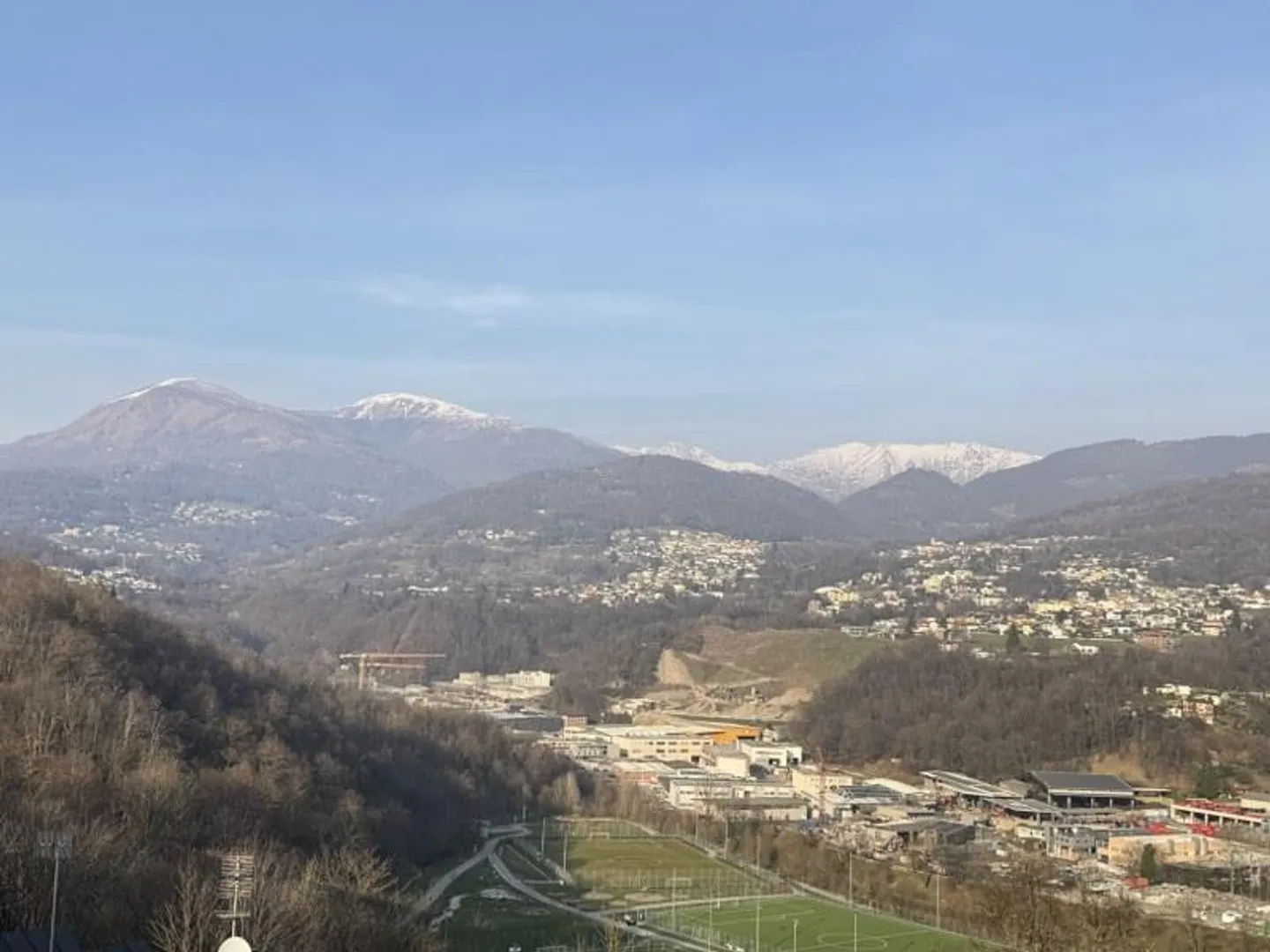 Penthouse mit Seeblick in Villa - Foto 4 von 13