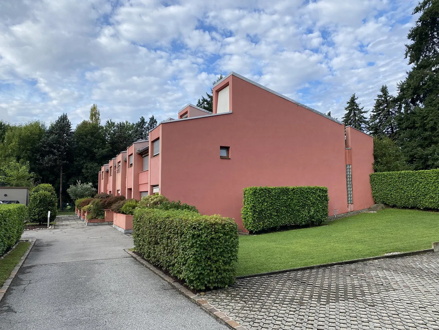 Maisonette di 3,5 stanze con giardino – Magliaso, direttamente al campo da golf - Foto 2 di 23