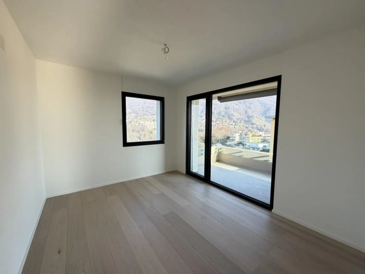 Penthouse mit Seeblick in Villa - Foto 8 von 13