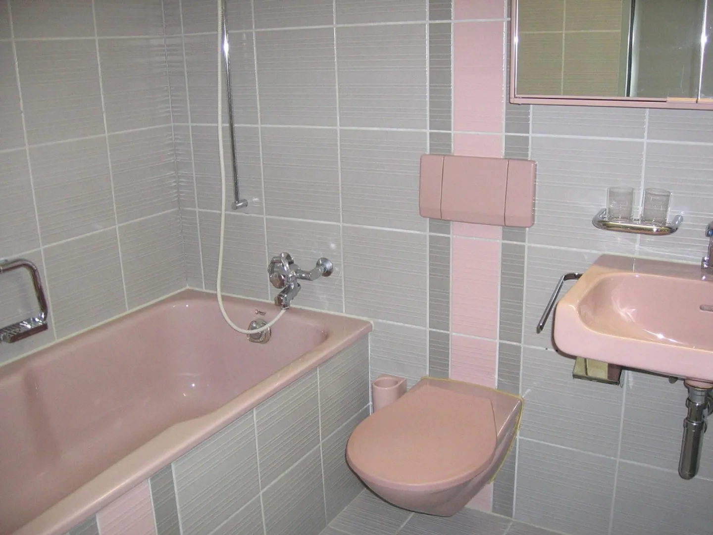 Spacious Family Apartment - Photo 6 of 9