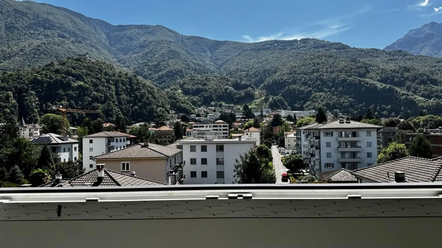 BELLINZONA - À VENDRE NOUVEAUX 4.5 PIÈCES AVEC GRANDE TERRASSE - Photo 1 sur 8