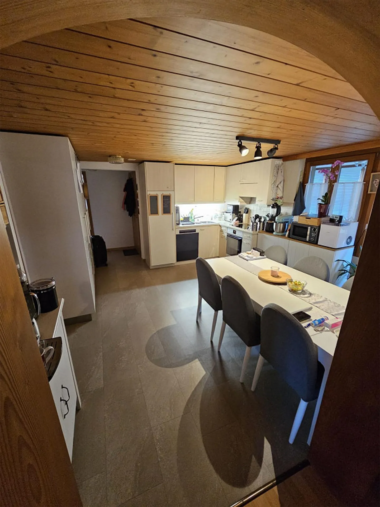 Ampio appartamento di 4,5 stanze - Foto 3 di 15