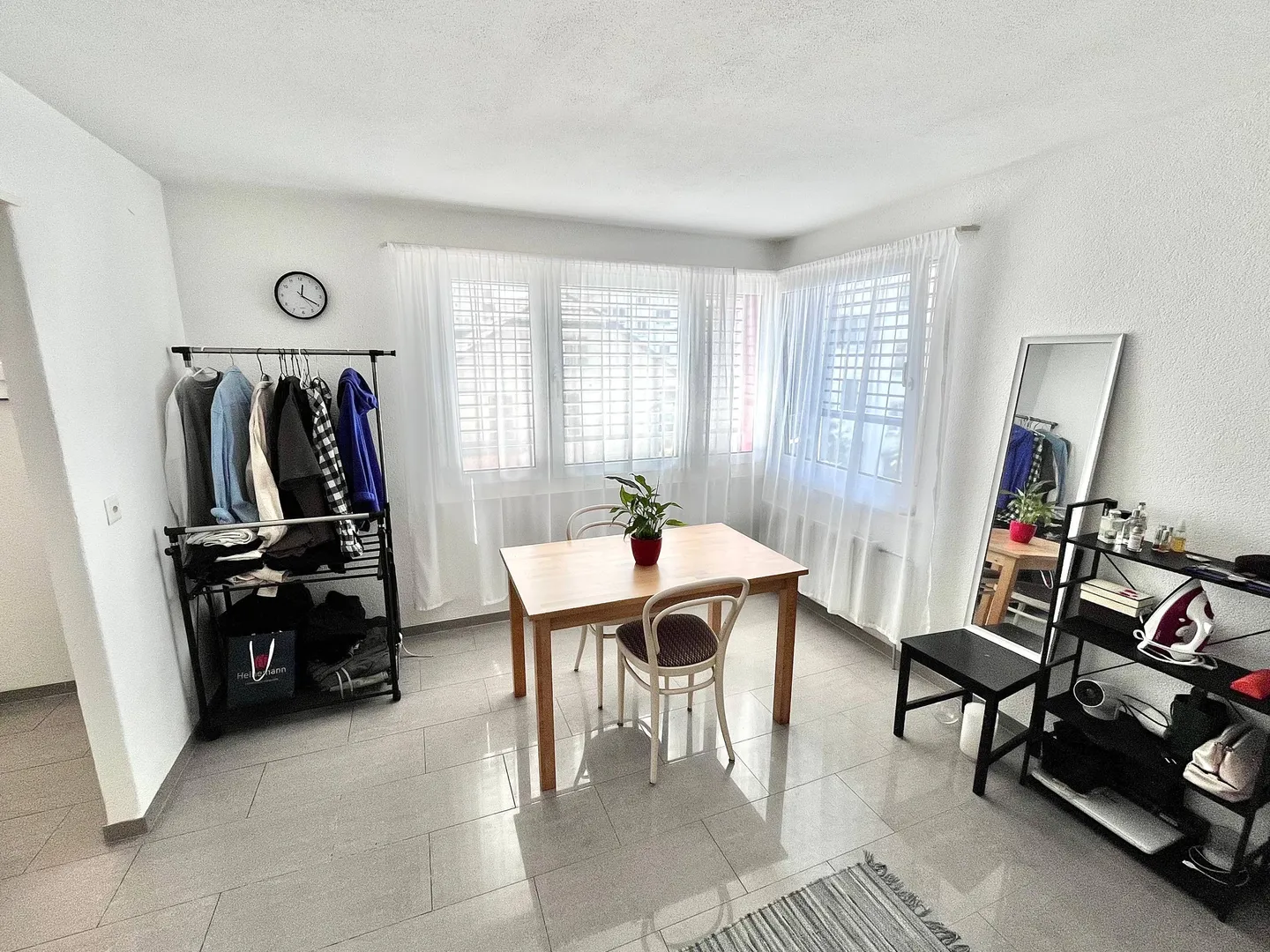 Studio moderno nel centro di Bienne - Foto 1 di 9