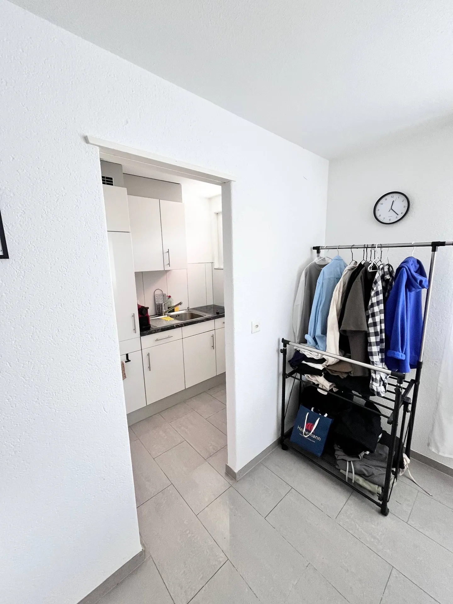 Studio moderno nel centro di Bienne - Foto 4 di 9