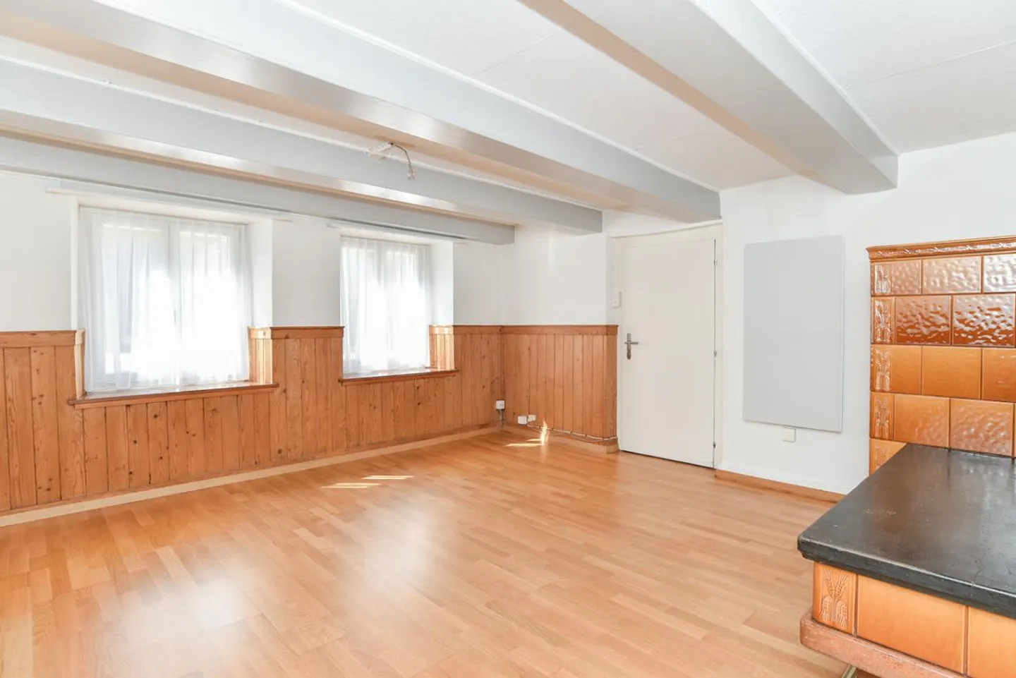 Ehemaliges Bauernhaus mit  Kachelofen und Ausbaupotential - Foto 4 von 16