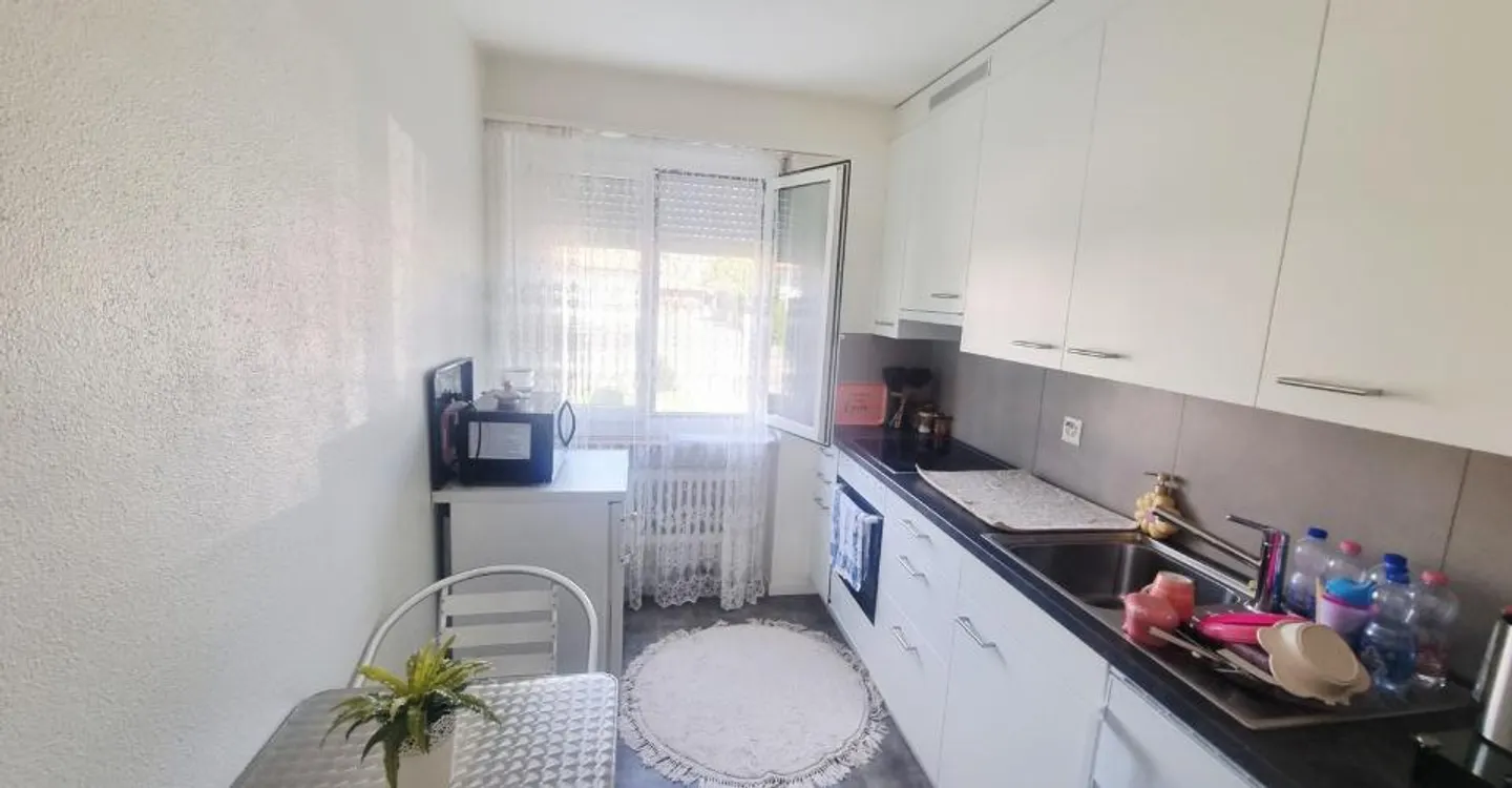 Belle appartement rénové de 3 pièces avec balcon et vue sur le jardin à Roggwil - Photo 3 sur 6