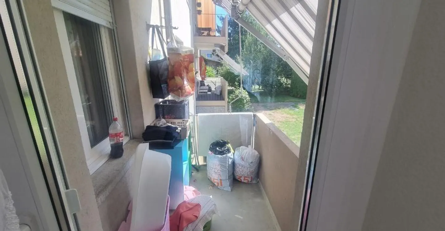 Belle appartement rénové de 3 pièces avec balcon et vue sur le jardin à Roggwil - Photo 4 sur 6