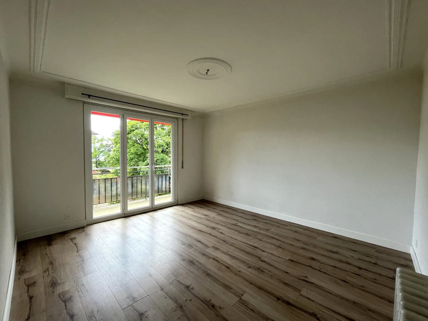 Bel appartement de 3,5 pièces avec balcon à Pully - Photo 2 sur 9