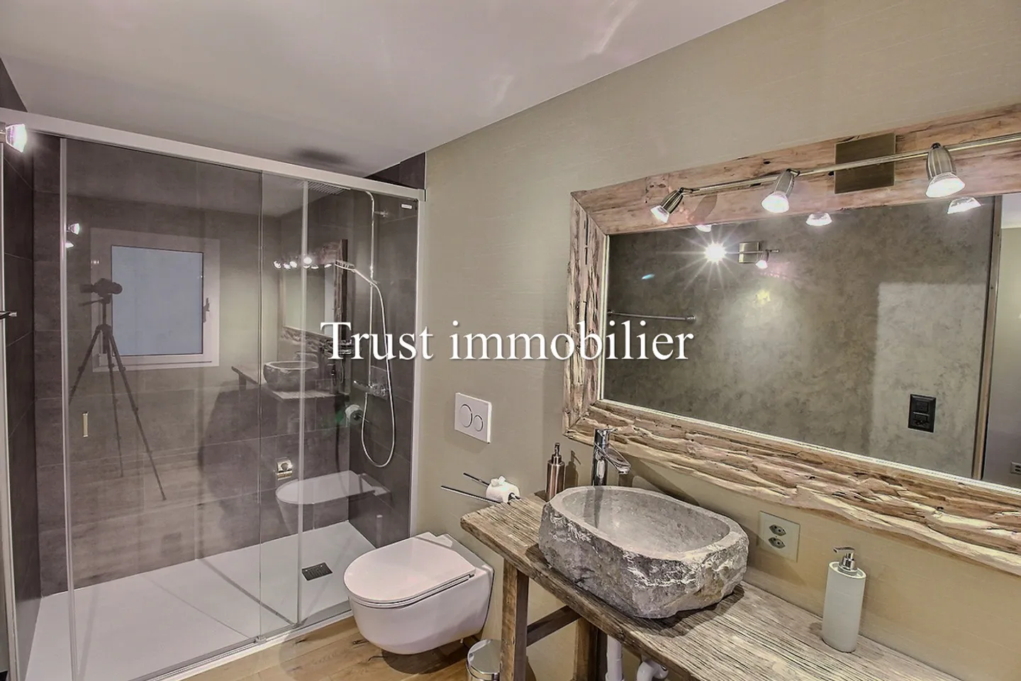 1.6007L. Chalet for rent in the center of Crans - Photo 6 of 13