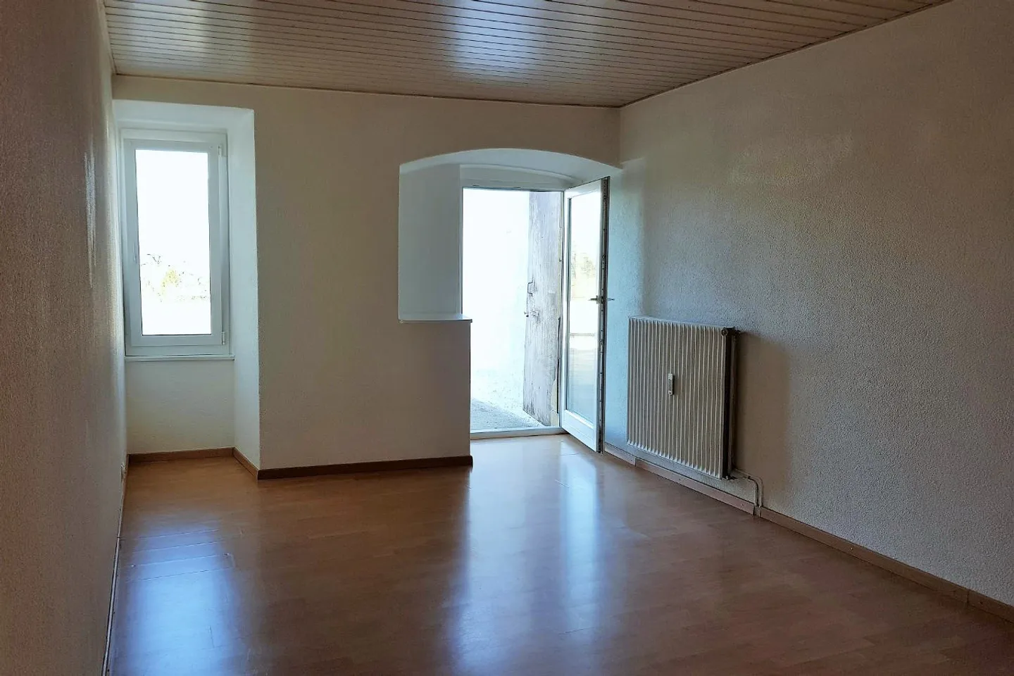 Charmante Wohnung mit Terrasse - Foto 3 von 12