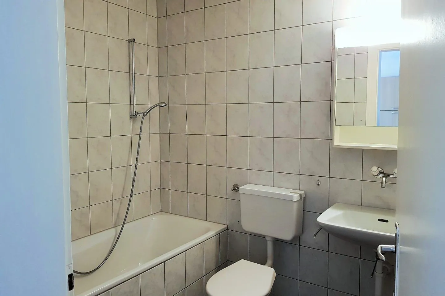 Charmante Wohnung mit Terrasse - Foto 6 von 12