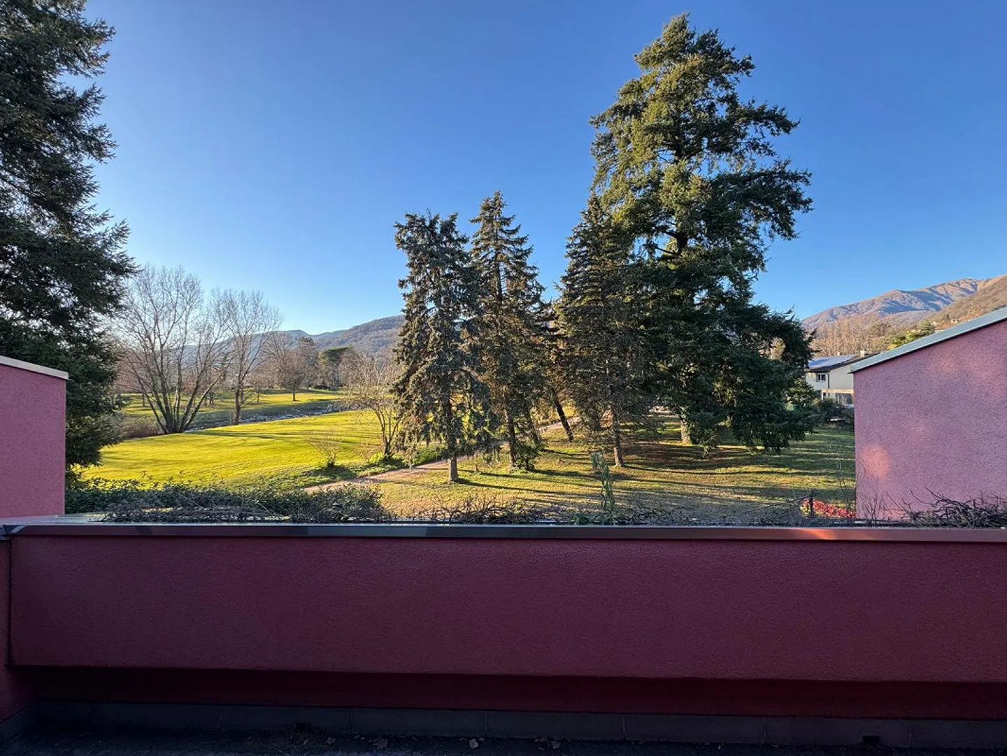 Maisonette di 3,5 stanze con giardino – Magliaso, direttamente al campo da golf - Foto 20 di 23