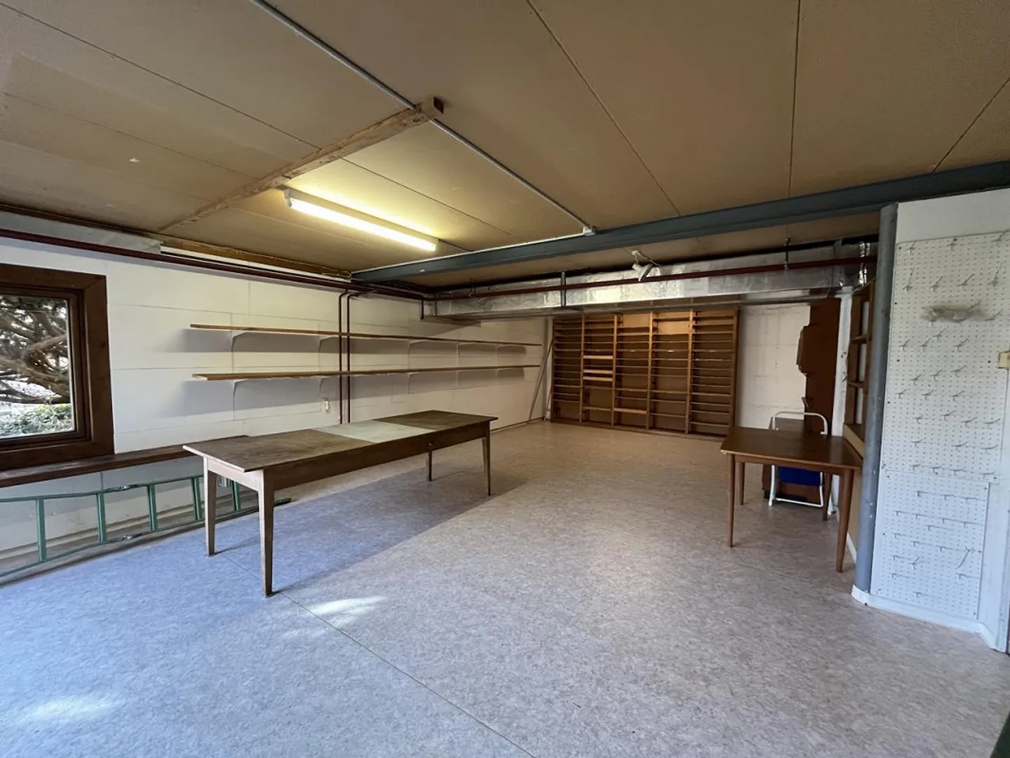 Paradiso Verde con Bungalow sulla Pendenza Soleggiata a Schleitheim in Vendita - Foto 16 di 20