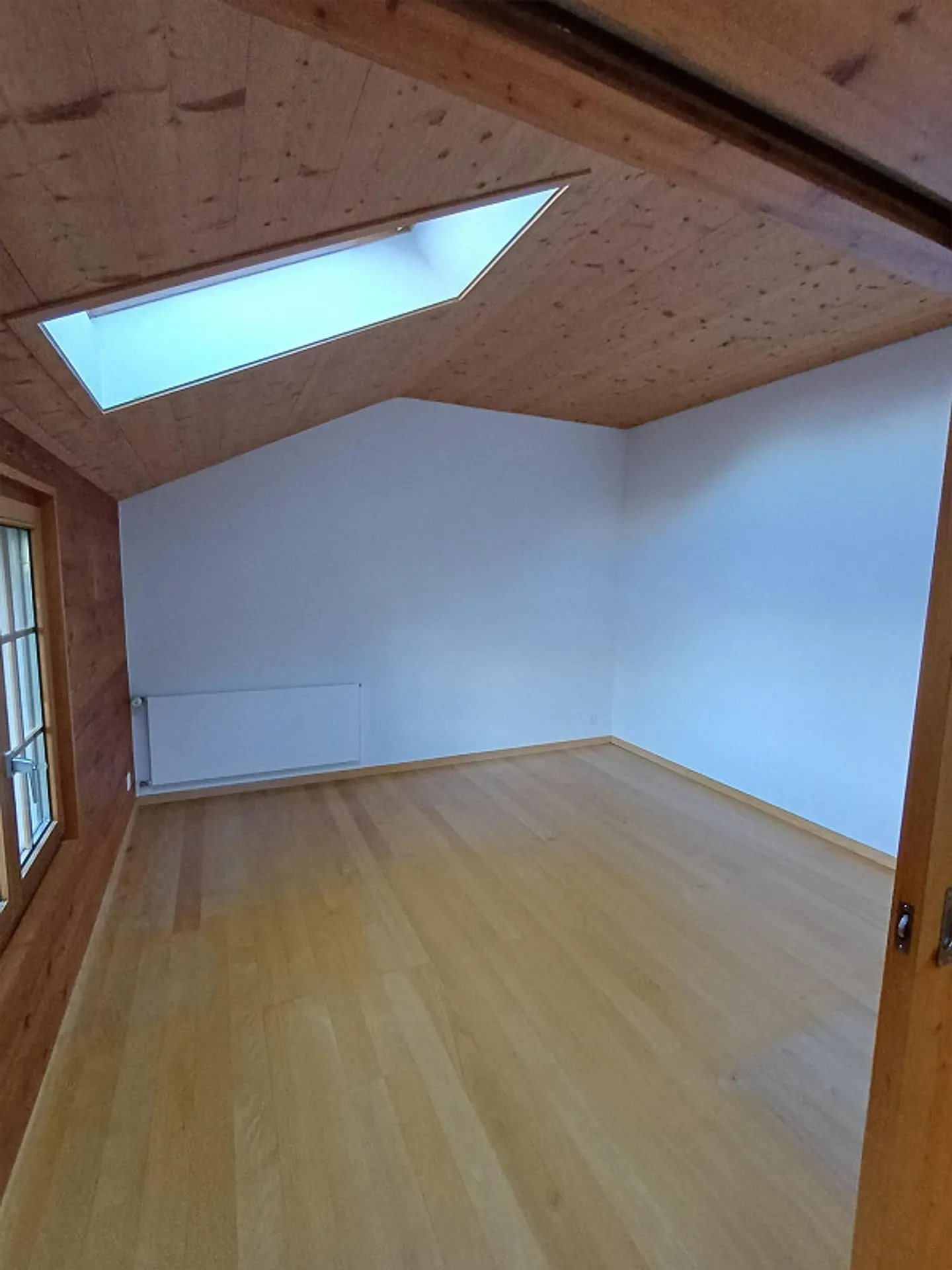 Schöne Wohnung im 1. Stock eines Landhauses - Foto 5 von 9