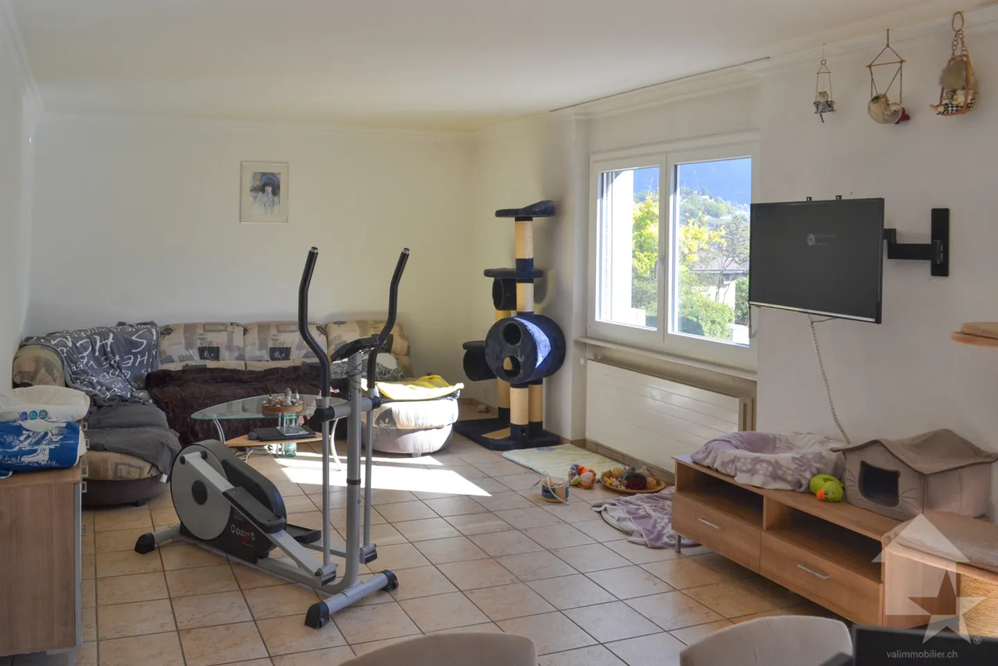 Appartamento di 5,5 locali con 2 balconi di 18 m² ciascuno e giardino privato - Foto 2 di 13