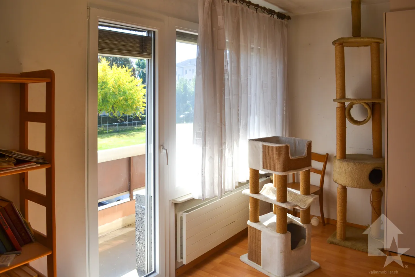 Appartamento di 5,5 locali con 2 balconi di 18 m² ciascuno e giardino privato - Foto 7 di 13