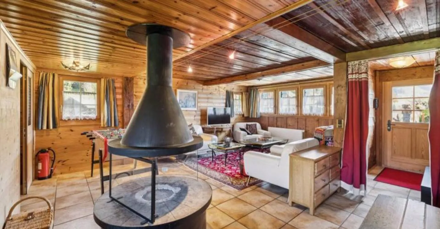 Chalet mit zwei Wohnungen im authentischen Charme - Foto 1 von 12