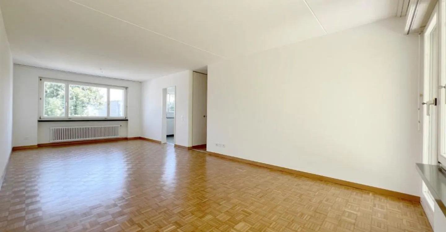 Move in and feel at home: Apartment with charm - Photo 3 of 6