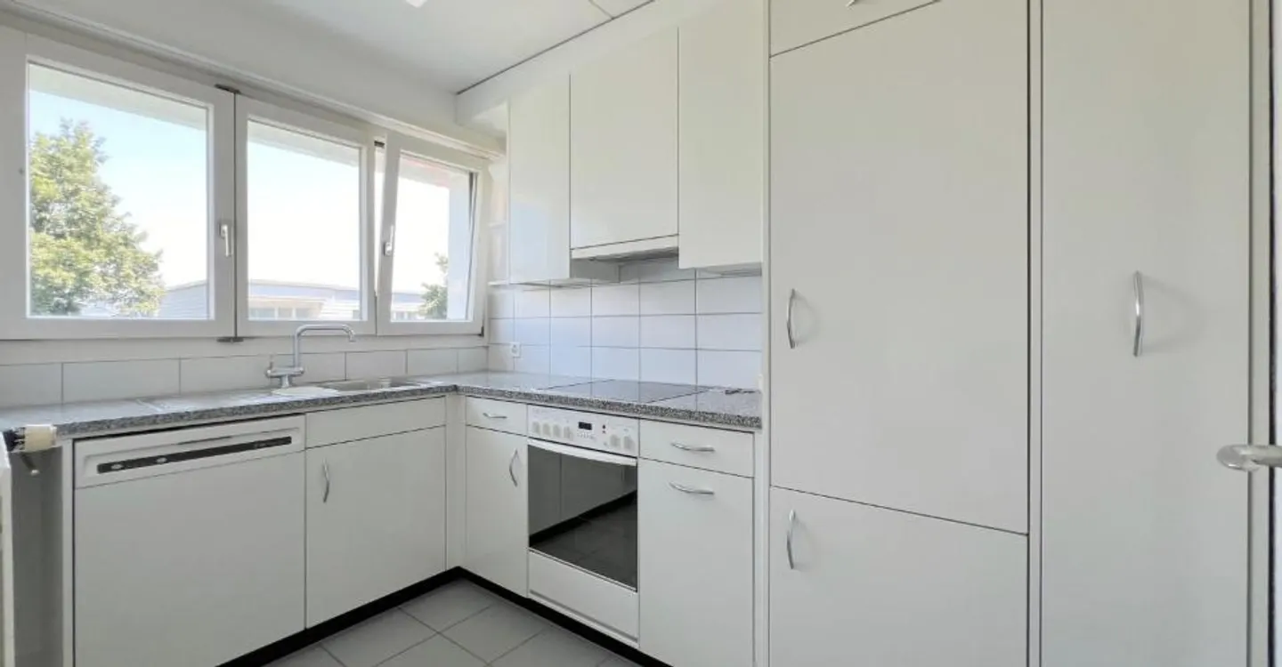 Move in and feel at home: Apartment with charm - Photo 4 of 6