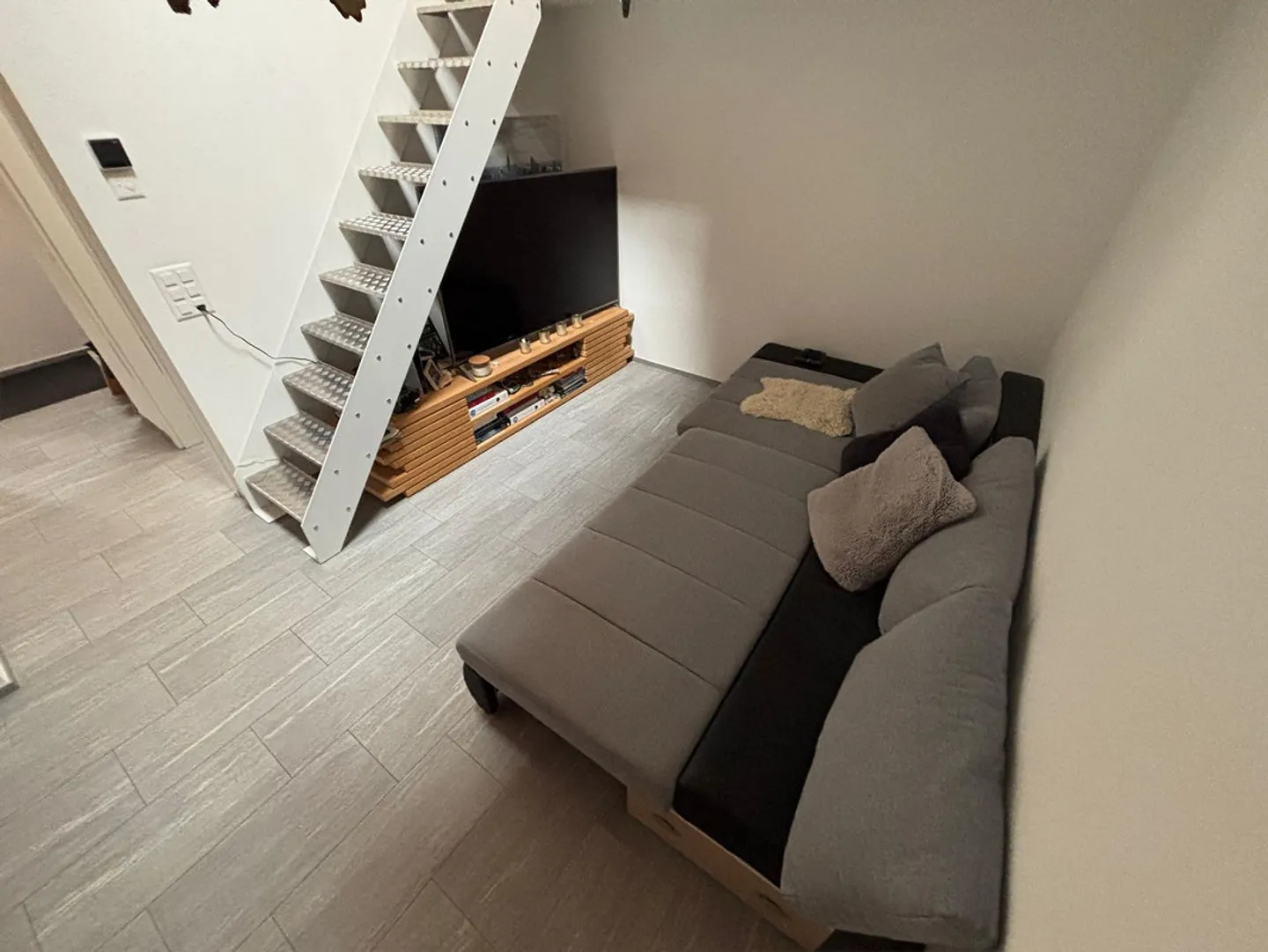 Beautiful, bright 3.5 maisonette apartment - Photo 4 of 5