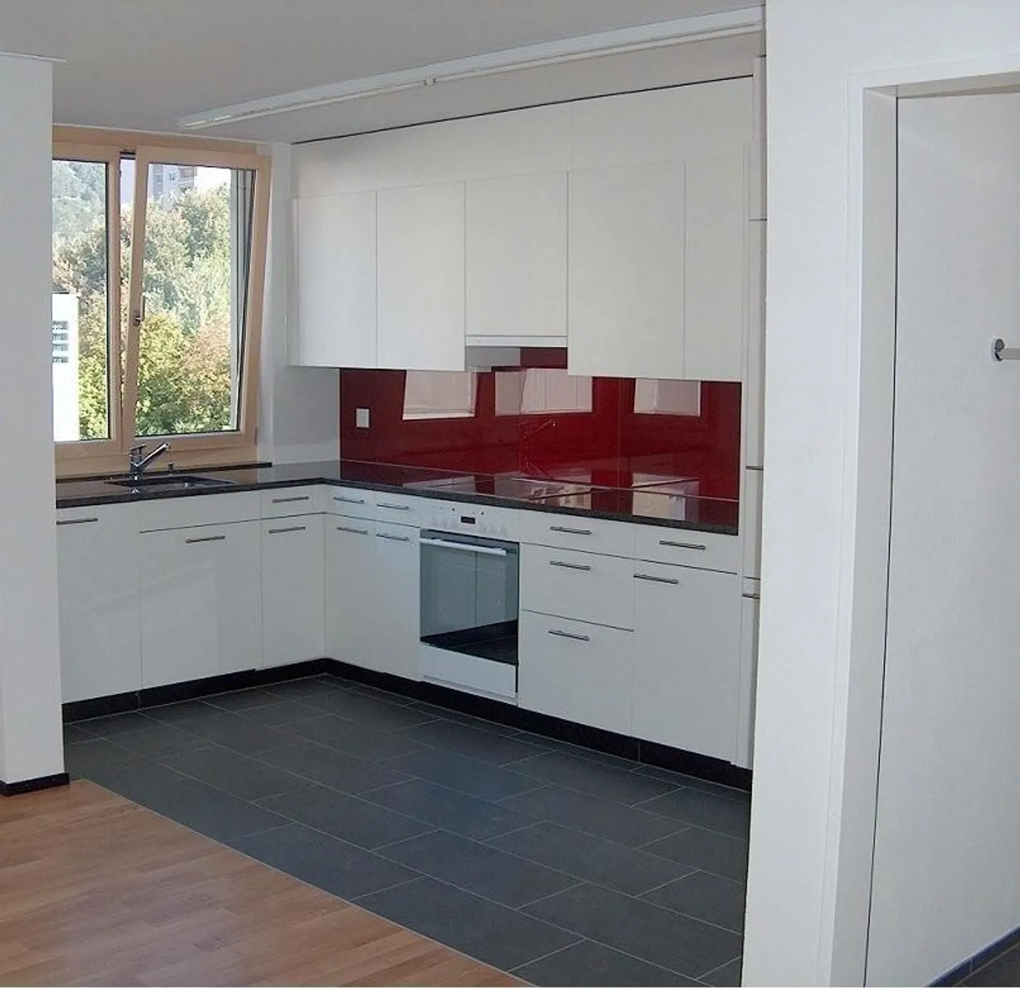 Moderne Wohnung in ruhiger Lage - Foto 3 von 7