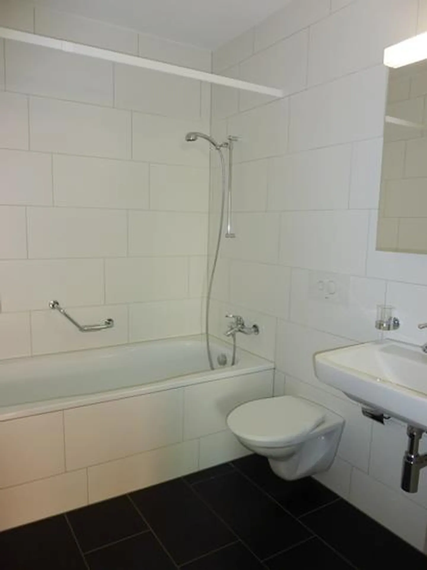 Appartement moderne dans un bel environnement - Photo 5 sur 6