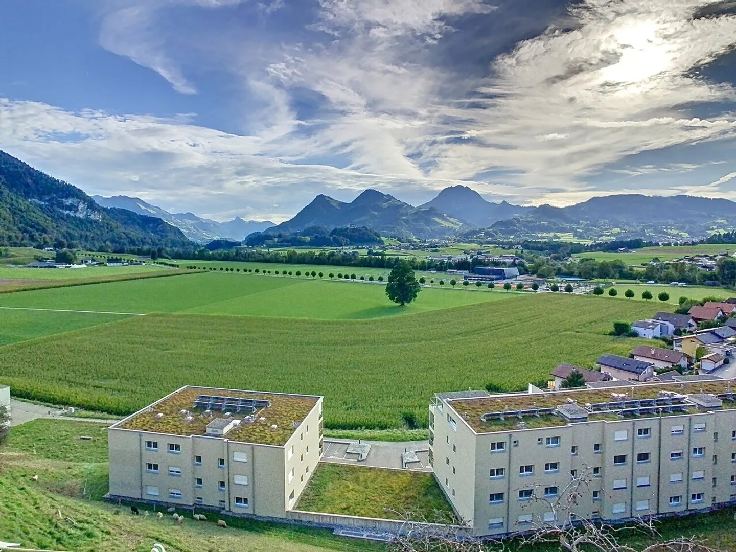 MAGNIFICO APPARTAMENTO DI 4 STANZE IN AFFITTO - Foto 1 di 13