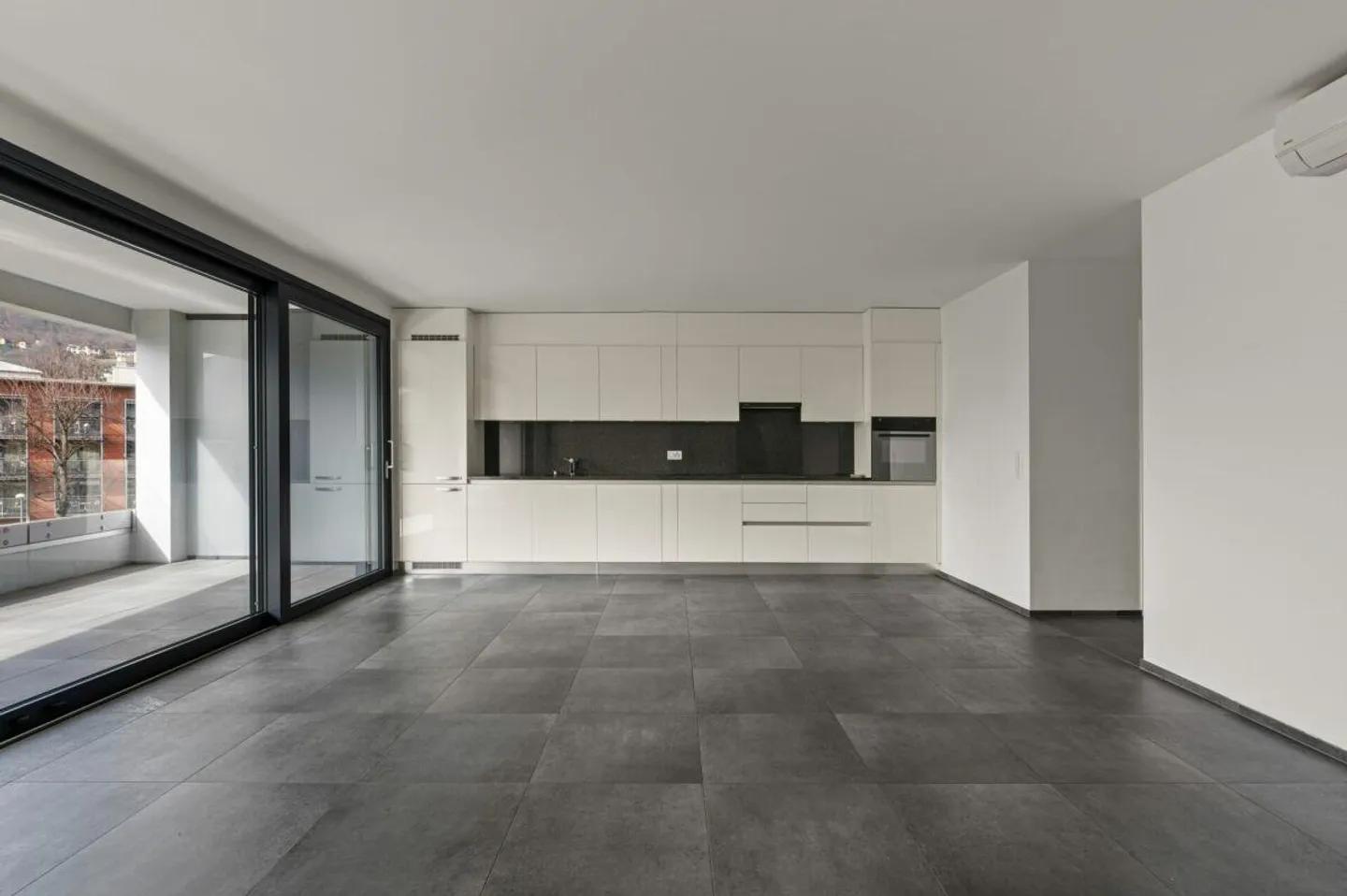 Résidence moderne et design. 3,5 pièces avec grande terrasse - Photo 2 sur 12