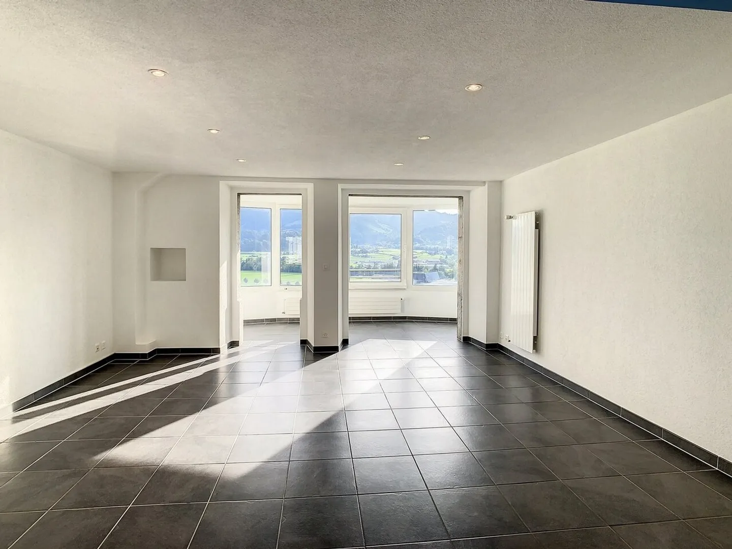 MAGNIFICO APPARTAMENTO DI 4 STANZE IN AFFITTO - Foto 3 di 13