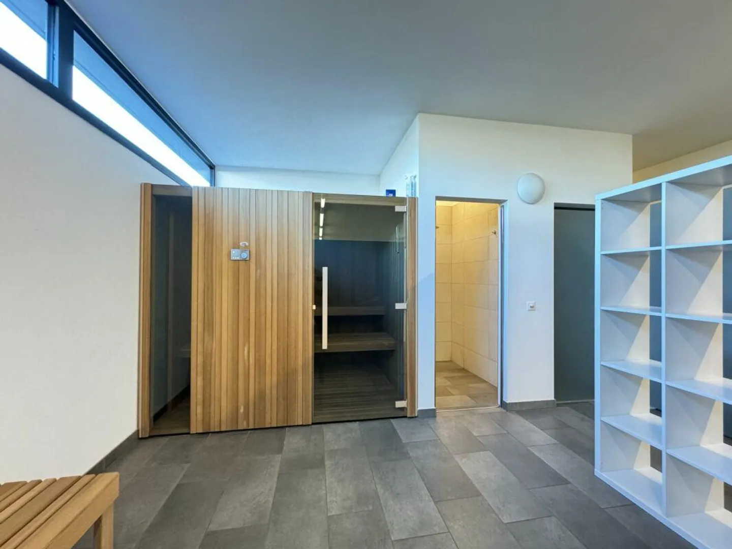 Résidence moderne et design. 3,5 pièces avec grande terrasse - Photo 12 sur 12