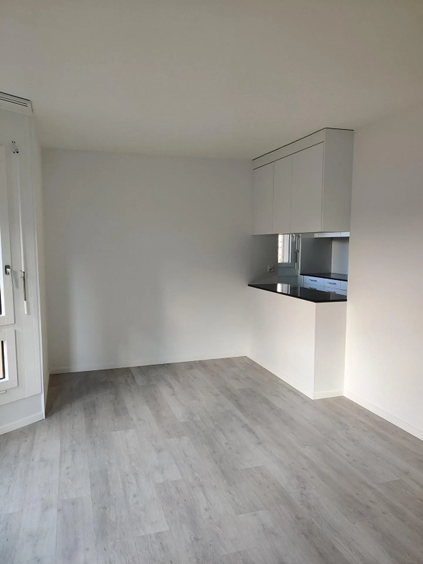 Sunny apartment in a quiet location - Photo 2 of 13