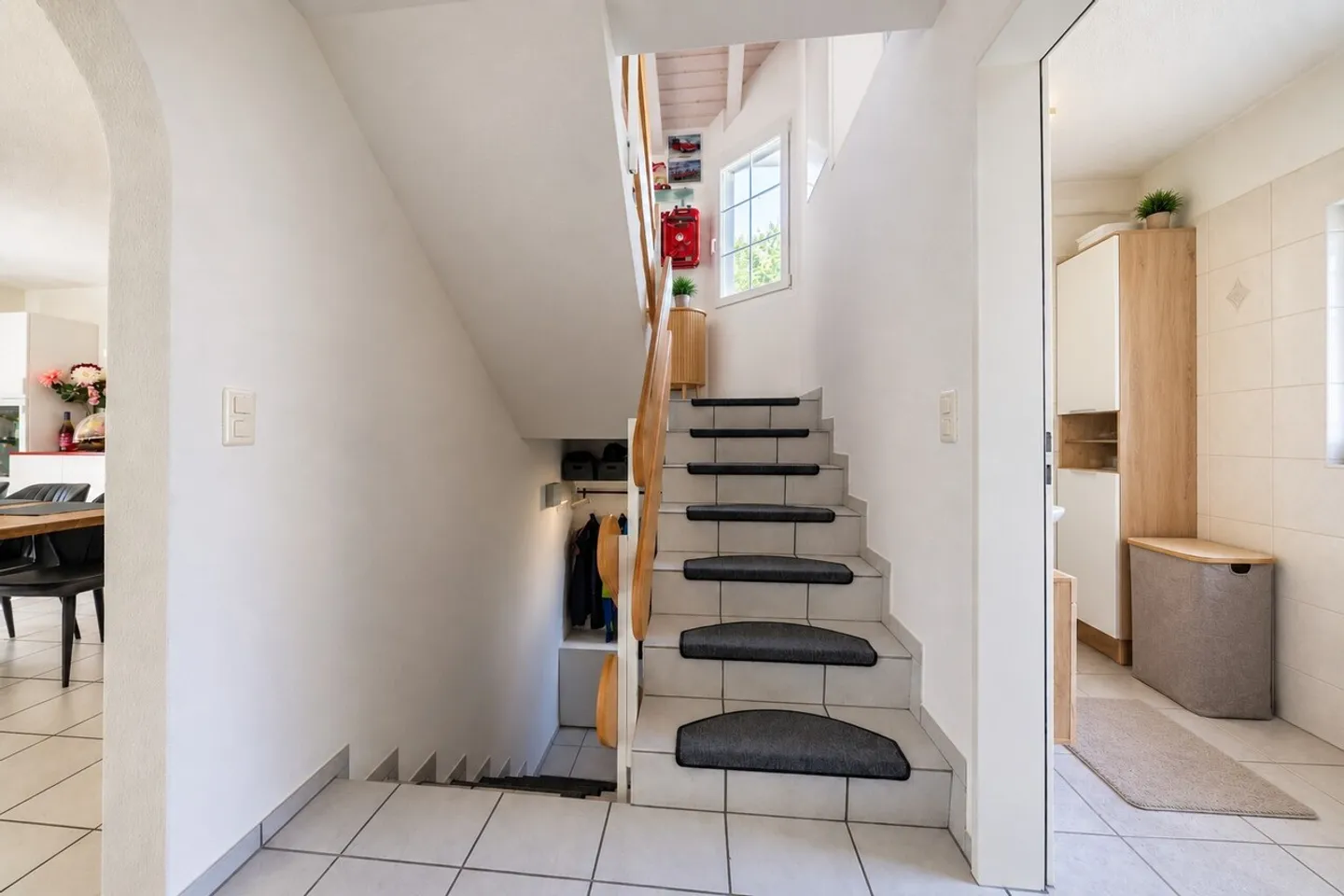 Well-maintained 5½-room single-family house with garden, veranda, and hobby room - Photo 7 of 13