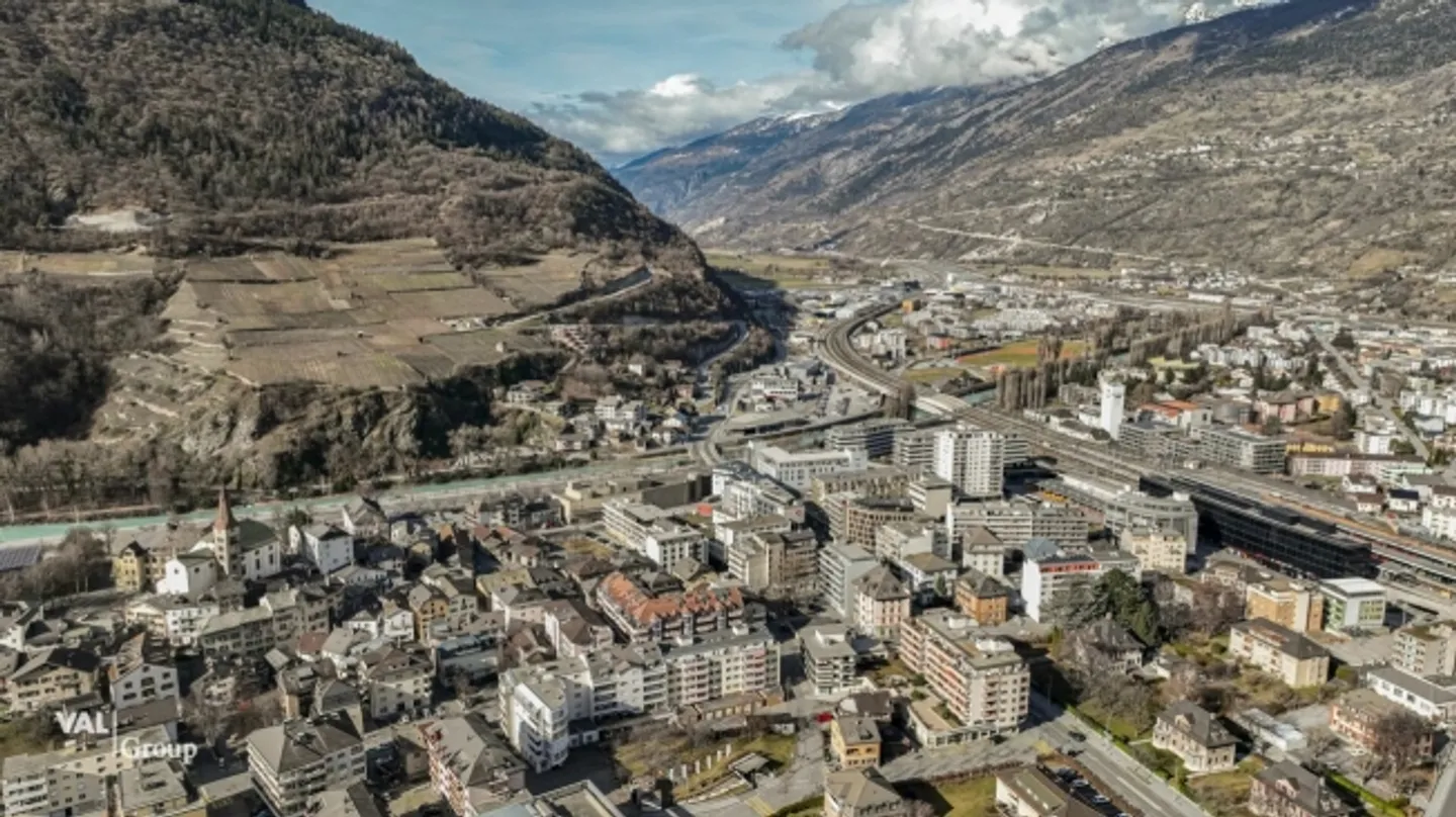 Attractive apartment in a preferred elevated location - Photo 16 of 17