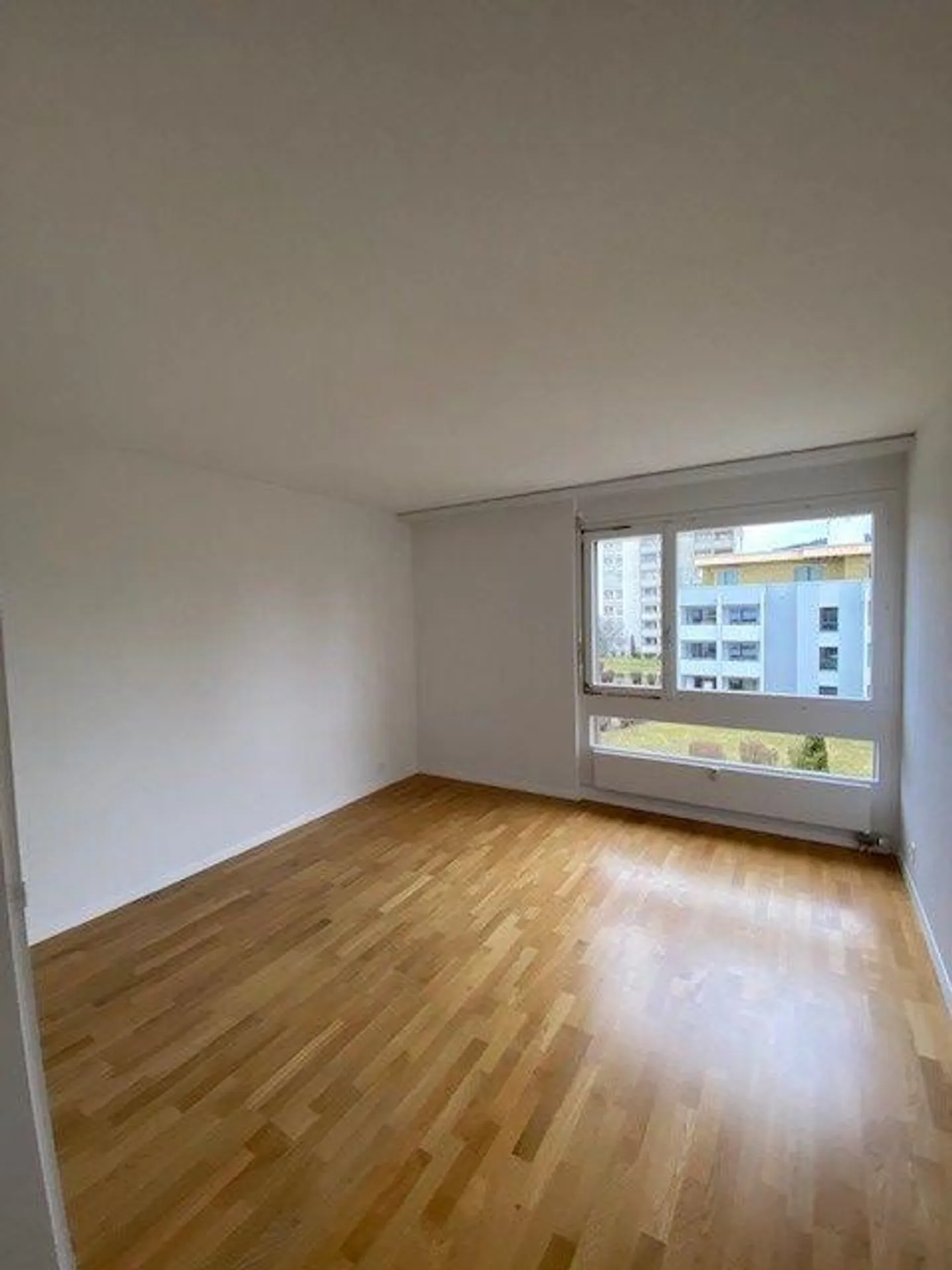 Appartamento ristrutturato di 4,5 locali a Ostermundigen - Foto 5 di 10