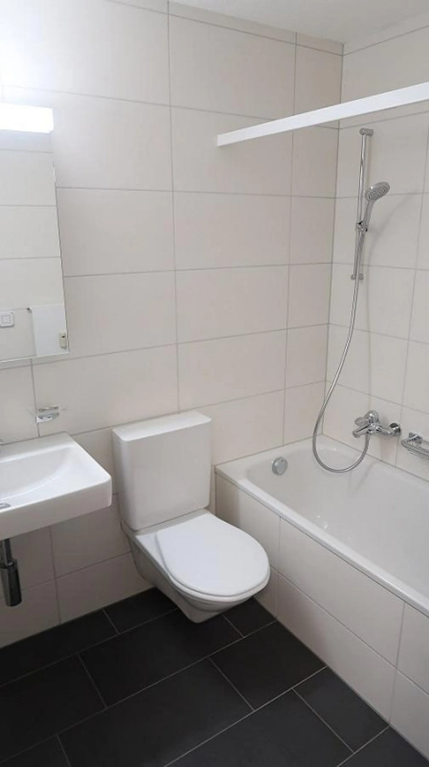 Appartamento ristrutturato di 4,5 locali a Ostermundigen - Foto 7 di 10