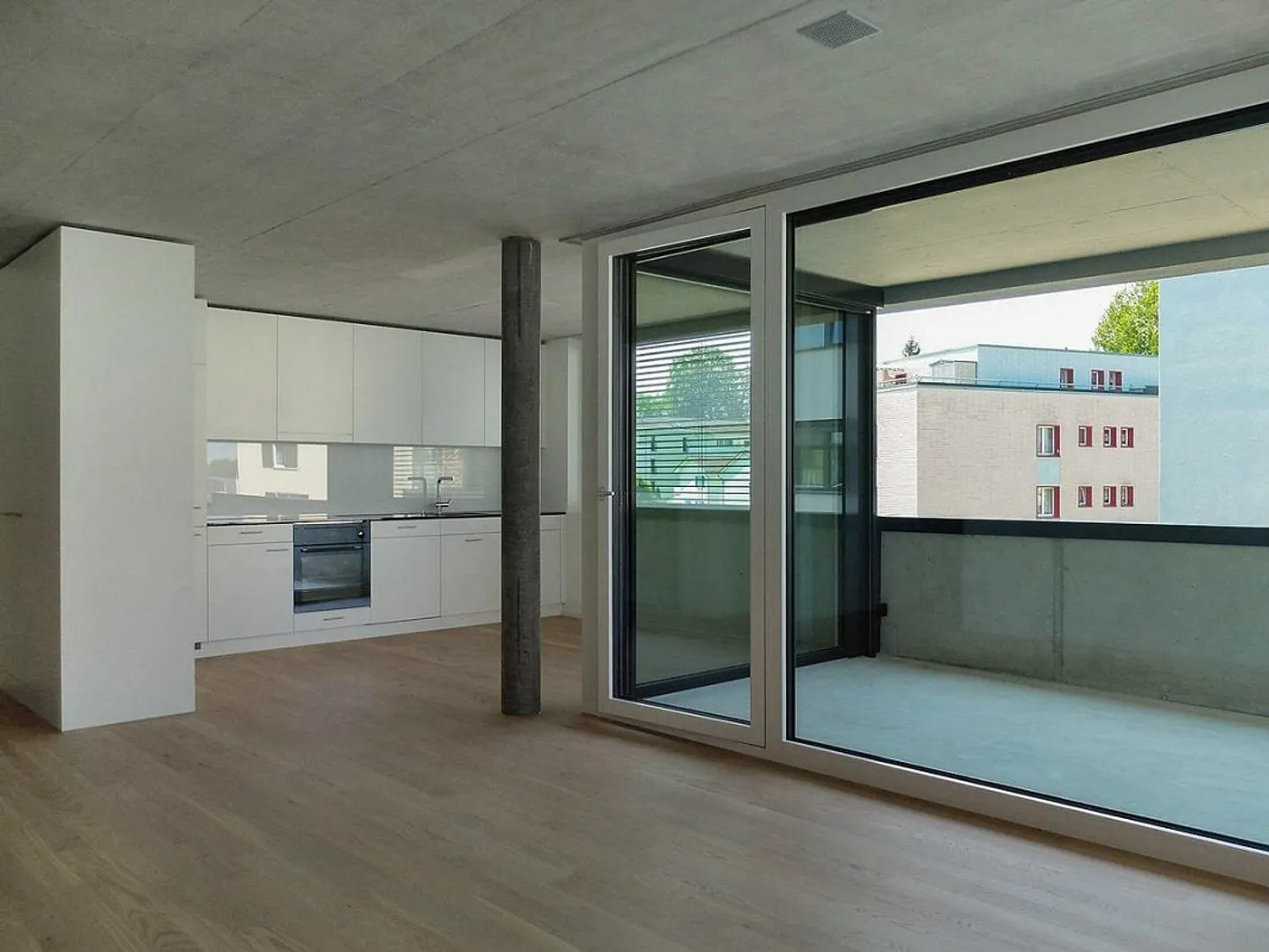 Geräumige Wohnung mit Balkon - Foto 4 von 5